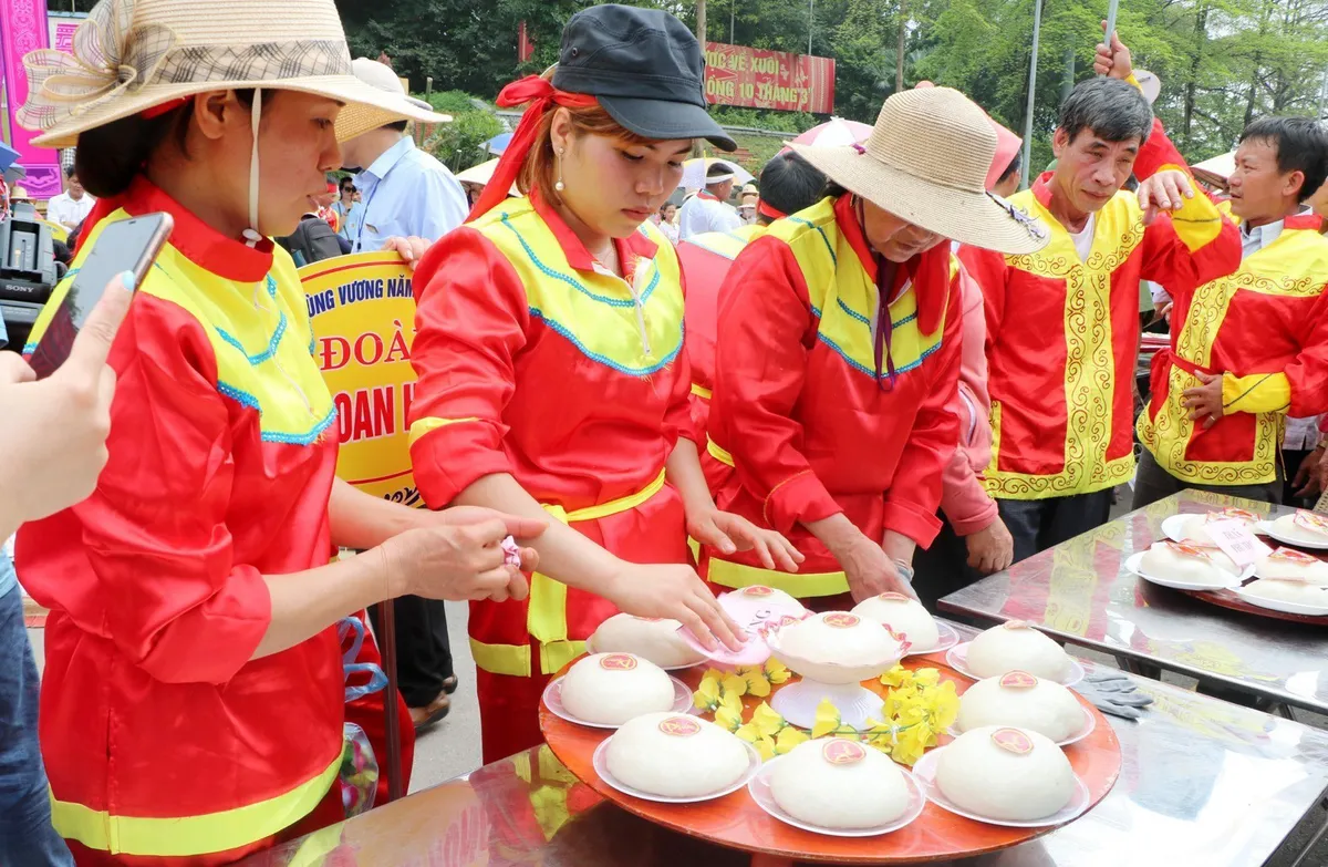 Người dân Phú Thọ tất bật chuẩn bị Giỗ Tổ Hùng Vương - Ảnh 7.