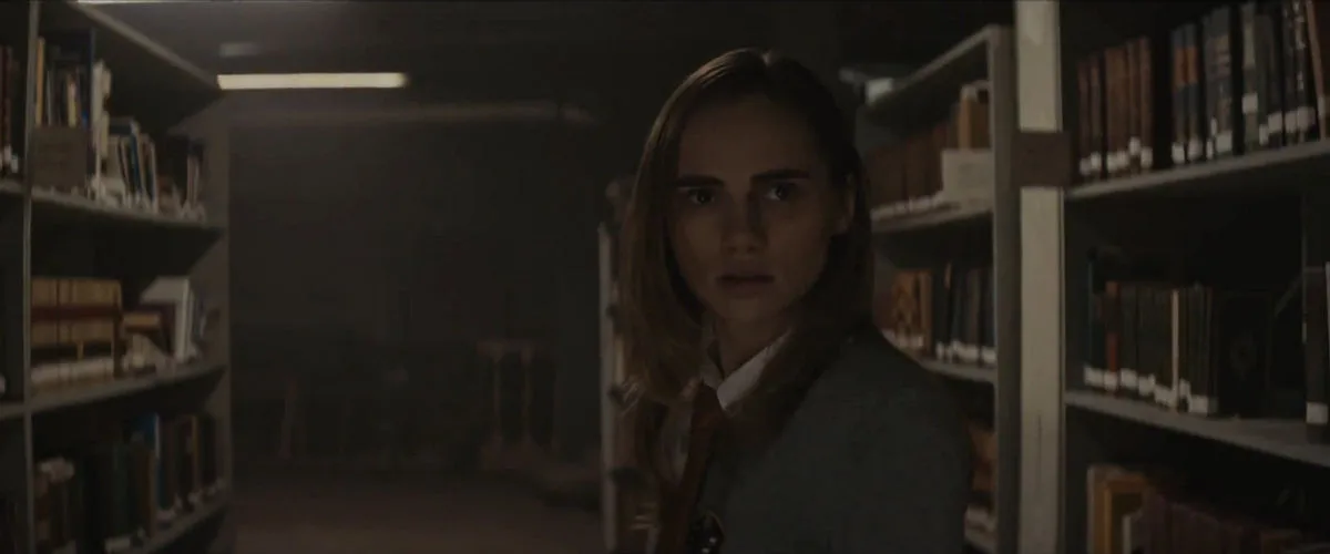 “Tình cũ của Robert Pattinson” Suki Waterhouse tham gia phim kinh dị mới từ nhà sáng tạo Orphan - Ảnh 2. “Tình cũ của Robert Pattinson” Suki Waterhouse tham gia phim kinh dị mới từ nhà sáng tạo Orphan - Ảnh 2.