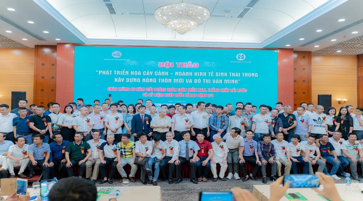 PGS. TS Đ&agrave;o Thế Anh: &ldquo;Hoa c&acirc;y cảnh nhiều lợi thế để trở th&agrave;nh ng&agrave;nh kinh tế sinh th&aacute;i&rdquo; - Ảnh 3.