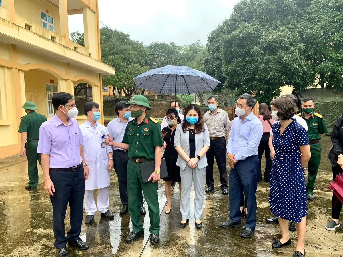 Bộ Y tế kiểm tra công tác phòng, chống dịch COVID-19 tại Yên Bái - Ảnh 2. Bộ Y tế kiểm tra công tác phòng, chống dịch COVID-19 tại Yên Bái - Ảnh 2.