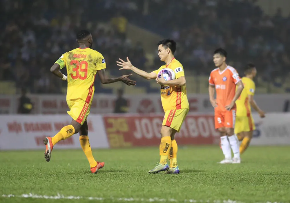 HL Hà Tĩnh - Đông Á Thanh Hóa: Trận chung kết ngược căng thẳng! (18h00 ngày 03/4) - Ảnh 2. HL Hà Tĩnh - Đông Á Thanh Hóa: Trận chung kết ngược căng thẳng! (18h00 ngày 03/4) - Ảnh 2.
