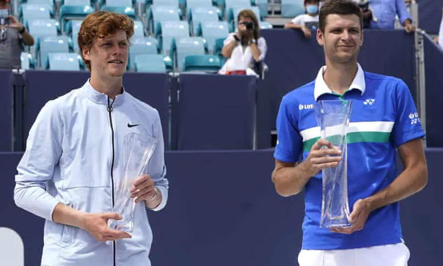 Vượt qua Jannik Sinner, Hubert Hurkacz vô địch đơn nam Miami mở rộng 2021 - Ảnh 4. Vượt qua Jannik Sinner, Hubert Hurkacz vô địch đơn nam Miami mở rộng 2021 - Ảnh 4.