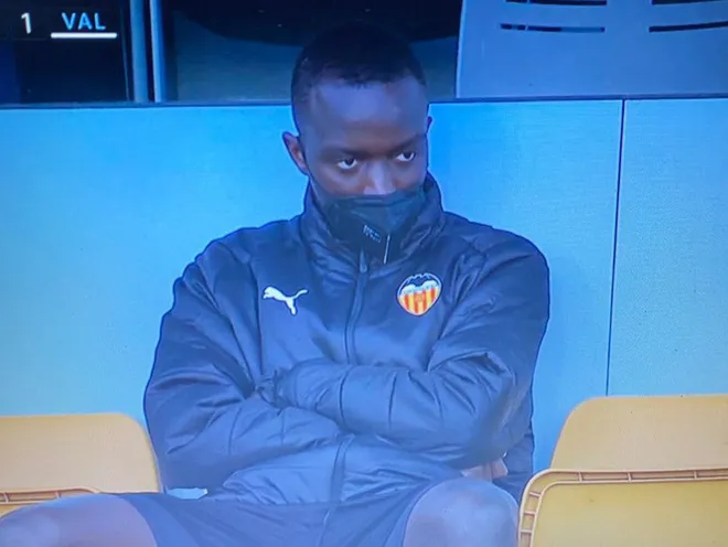 Cả đội Valencia bỏ thi đấu khi đồng đội bị phân biệt chủng tộc - Ảnh 4. Cả đội Valencia bỏ thi đấu khi đồng đội bị phân biệt chủng tộc - Ảnh 4.