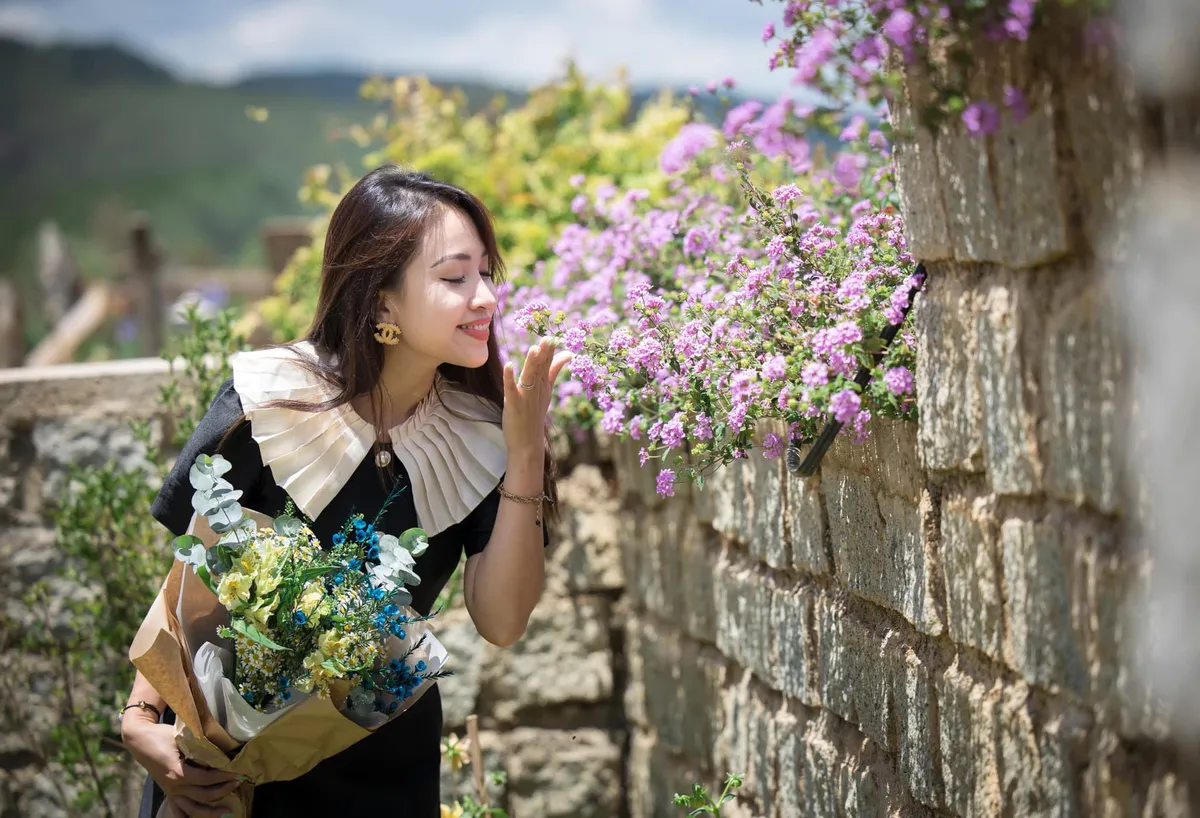 Thanh Vân Hugo khoe vẻ đẹp tươi trẻ khiến nhiều người xuýt xoa - Ảnh 2.