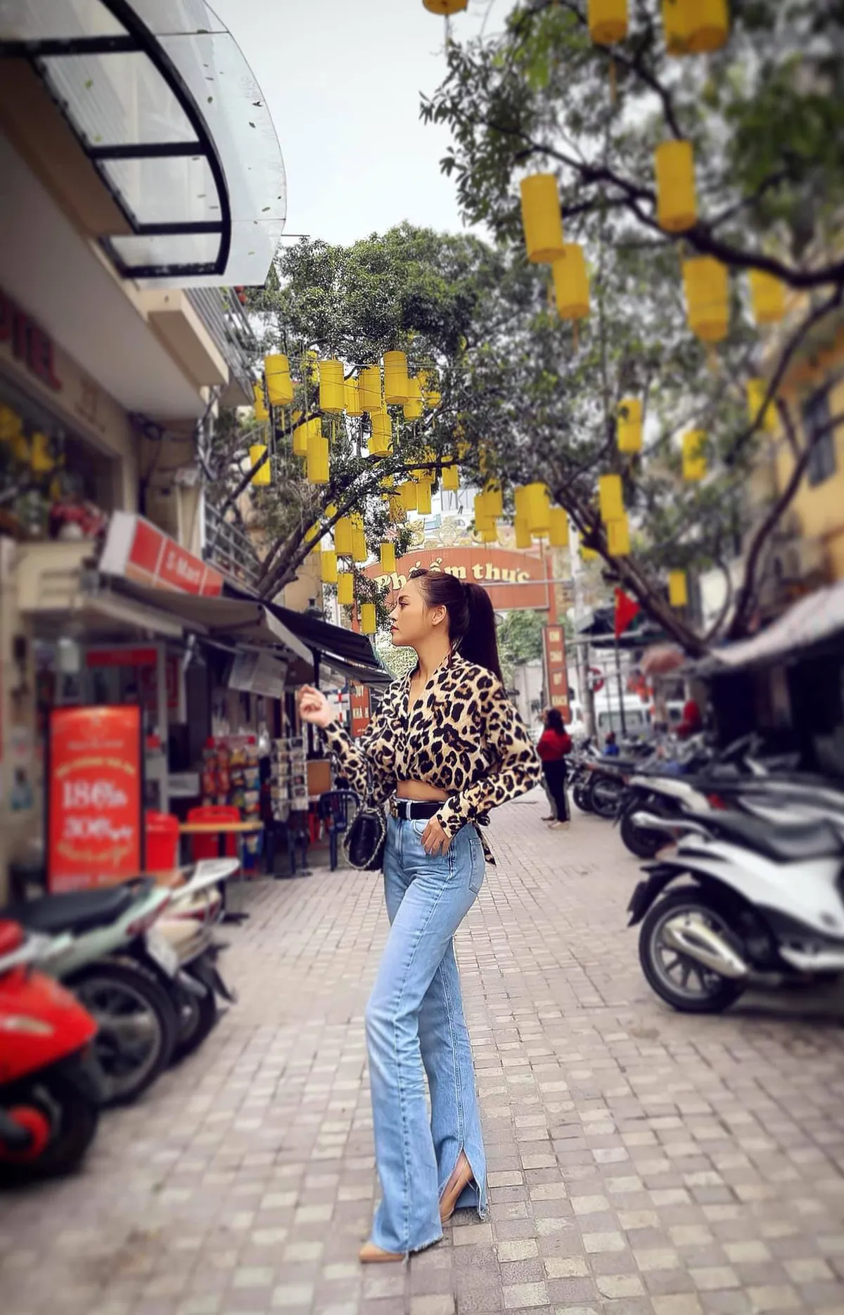 Thu Quỳnh sang chảnh ki&ecirc;u kỳ trong phim mới - Ảnh 5.