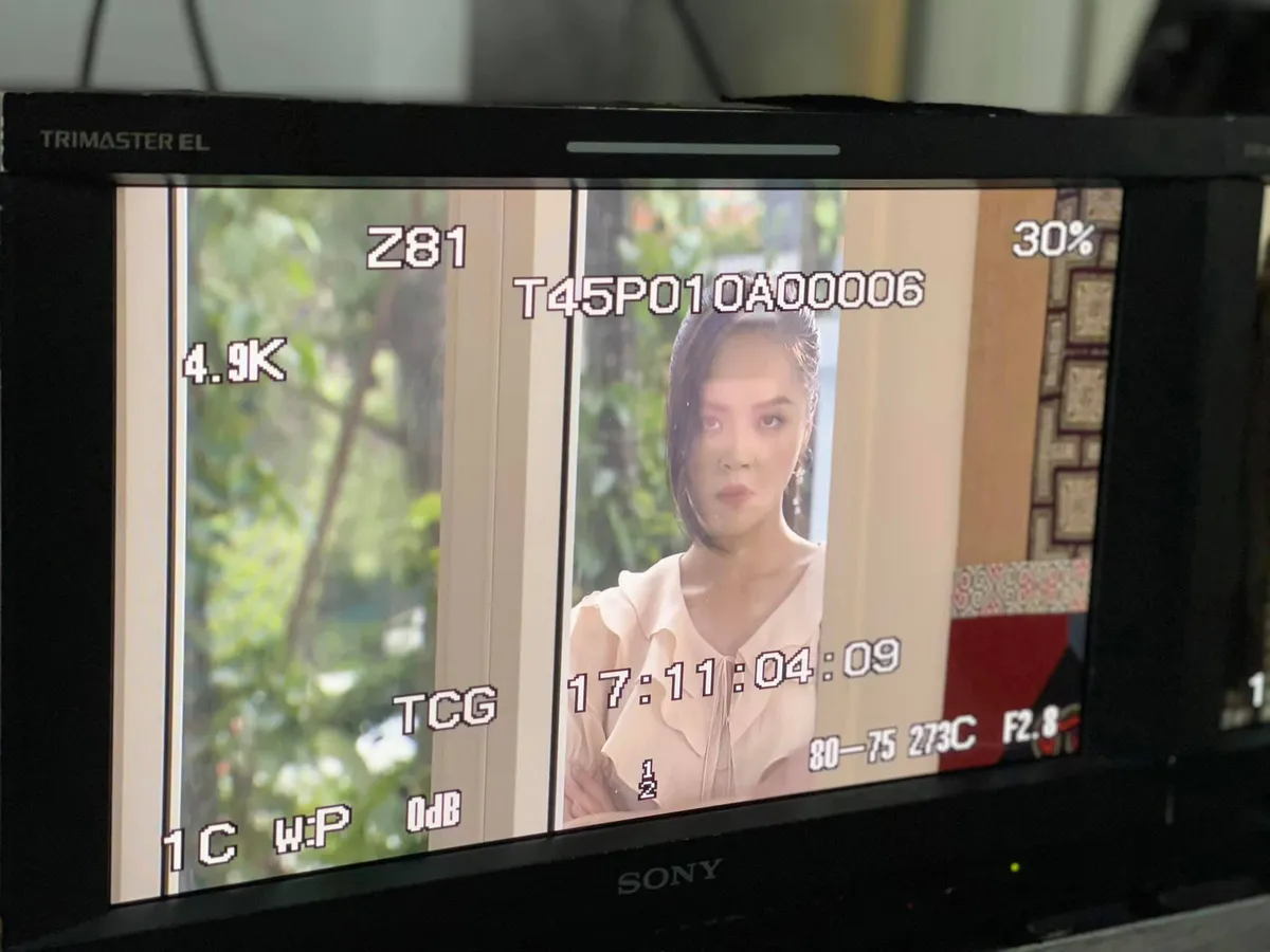 Thu Quỳnh sang chảnh ki&ecirc;u kỳ trong phim mới - Ảnh 7.