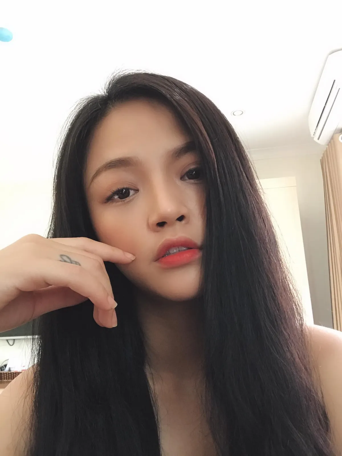 Thu Quỳnh sang chảnh ki&ecirc;u kỳ trong phim mới - Ảnh 11.