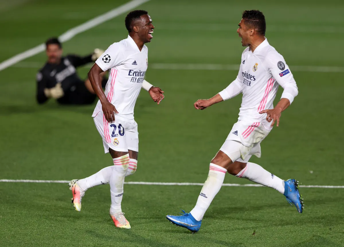 Real Madrid thắng thuyết phục Liverpool ở tứ kết Champions League - Ảnh 2.