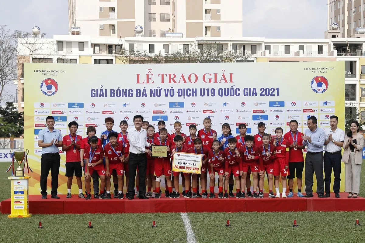 Ảnh: Than KSVN vô địch Giải bóng đá nữ U19 Quốc gia 2021 - Ảnh 5.