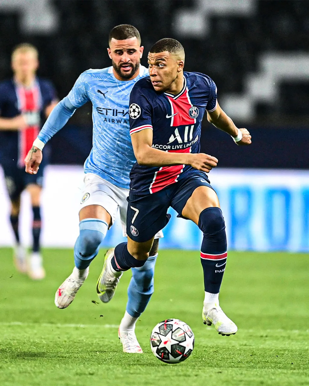 PSG xác nhận Mbappe chấn thương, lỡ trận đấu cuối tuần - Ảnh 1.