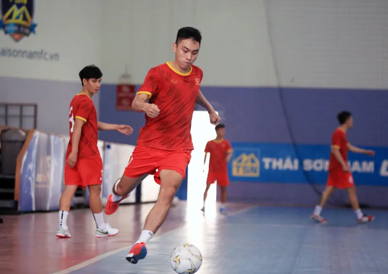ĐT Futsal Việt Nam chốt danh sách đi UAE đá play-off tranh vé dự World Cup - Ảnh 1. ĐT Futsal Việt Nam chốt danh sách đi UAE đá play-off tranh vé dự World Cup - Ảnh 1.