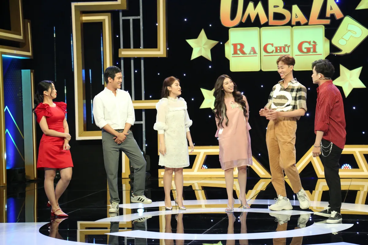 Trần Phong &ldquo;Mắt biếc&rdquo; bị đồng nghiệp xa l&aacute;nh v&igrave; &ldquo;k&eacute;m duy&ecirc;n&rdquo; khi chơi gameshow? - Ảnh 1.