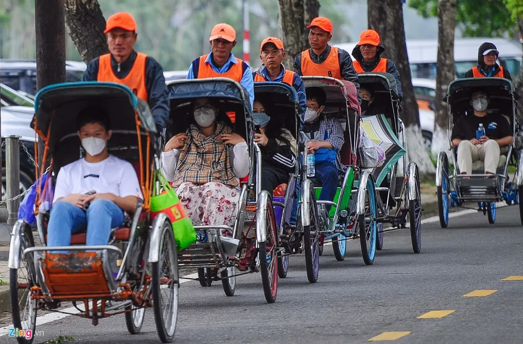 Tăng cường phòng dịch nghiêm ngặt tại các điểm du lịch trong kỳ nghỉ Lễ 30/4, 1/5 - Ảnh 1.