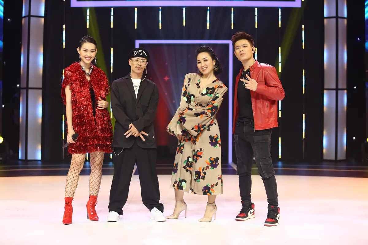 Quang Đăng dẫn học trò oanh tạc gameshow Nhóm nhảy siêu Việt - Ảnh 1.