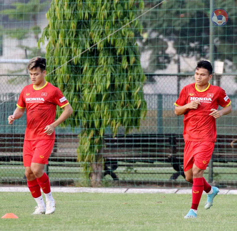 Hoàng Đức hồi phục nhanh hơn dự kiến, trở lại tập luyện cùng ĐT Việt Nam - Ảnh 14.
