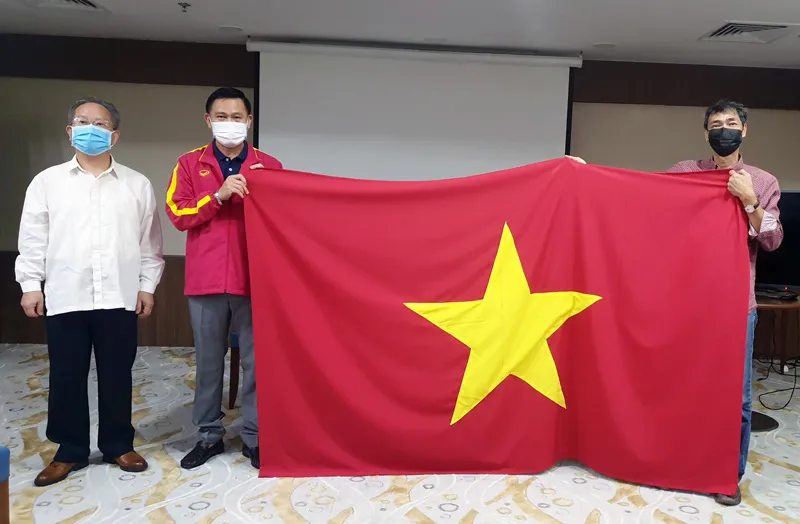 Lãnh đạo Đại sứ quán Việt Nam tại UAE thăm và động viên ĐT Futsal Việt Nam - Ảnh 4. Lãnh đạo Đại sứ quán Việt Nam tại UAE thăm và động viên ĐT Futsal Việt Nam - Ảnh 4.