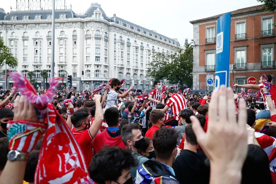 ẢNH: Atletico Madrid vô địch La Liga sau 7 năm chờ đợi - Ảnh 11. ẢNH: Atletico Madrid vô địch La Liga sau 7 năm chờ đợi - Ảnh 11.