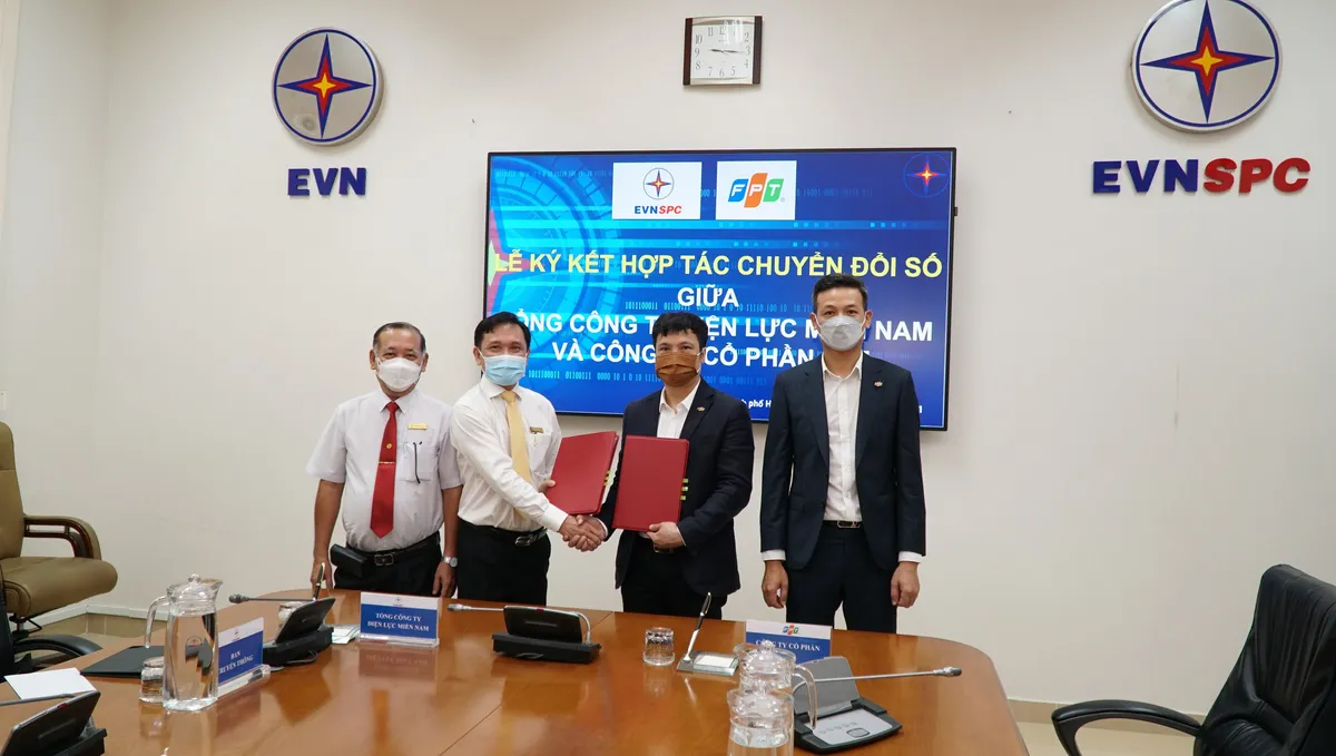 Tổng công ty Điện lực miền Nam (EVNSPC) ký hợp tác với FPT về chuyển đổi số - Ảnh 2. Tổng công ty Điện lực miền Nam (EVNSPC) ký hợp tác với FPT về chuyển đổi số - Ảnh 2.