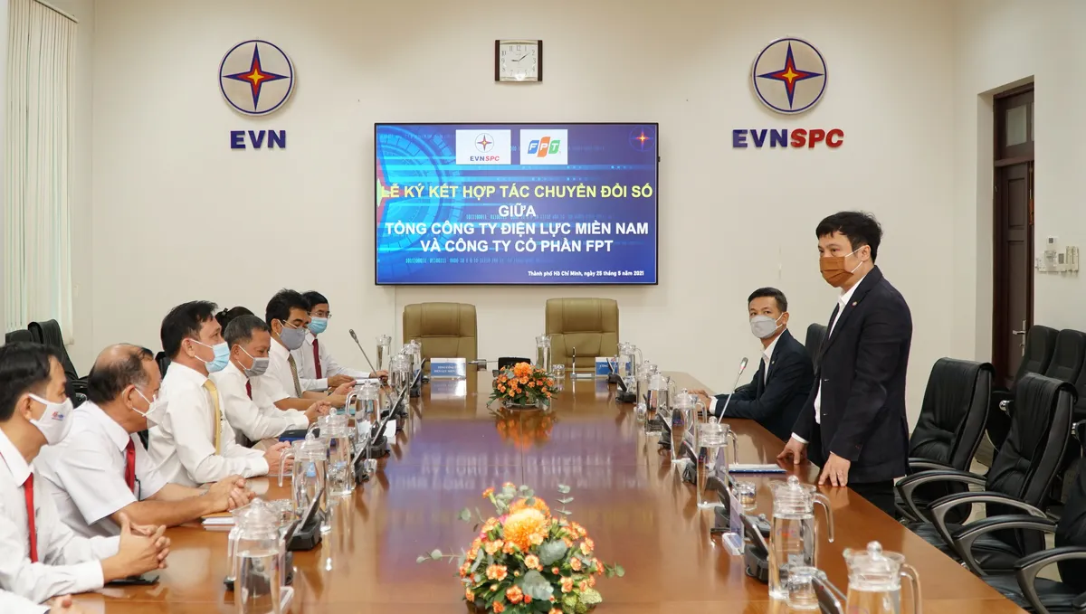 Tổng công ty Điện lực miền Nam (EVNSPC) ký hợp tác với FPT về chuyển đổi số - Ảnh 1. Tổng công ty Điện lực miền Nam (EVNSPC) ký hợp tác với FPT về chuyển đổi số - Ảnh 1.