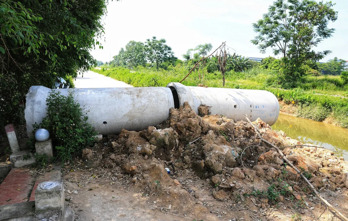 Huyện Đông Anh lập chốt kiểm soát chặt chẽ khu vực giáp ranh Hà Nội - Bắc Ninh - Ảnh 4.