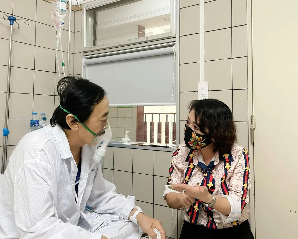 Nghệ sĩ Giang còi nhập viện vì bệnh trở nặng - Ảnh 1.