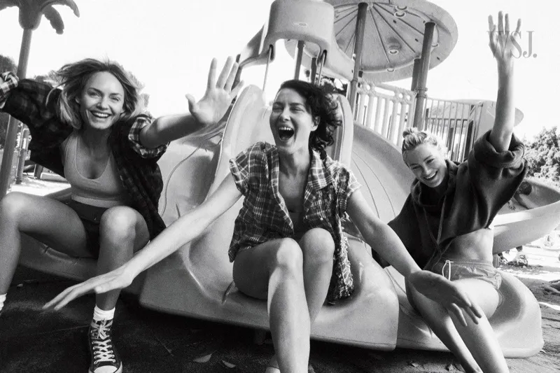 WSJ quy tụ 3 si&ecirc;u mẫu thế giới thập ni&ecirc;n 90, quậy banh m&ugrave;a h&egrave; COVID-19 - Ảnh 4.