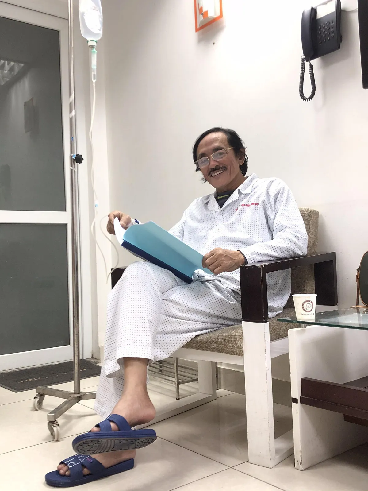 Nghệ sĩ Giang còi nhập viện vì bệnh trở nặng - Ảnh 2.