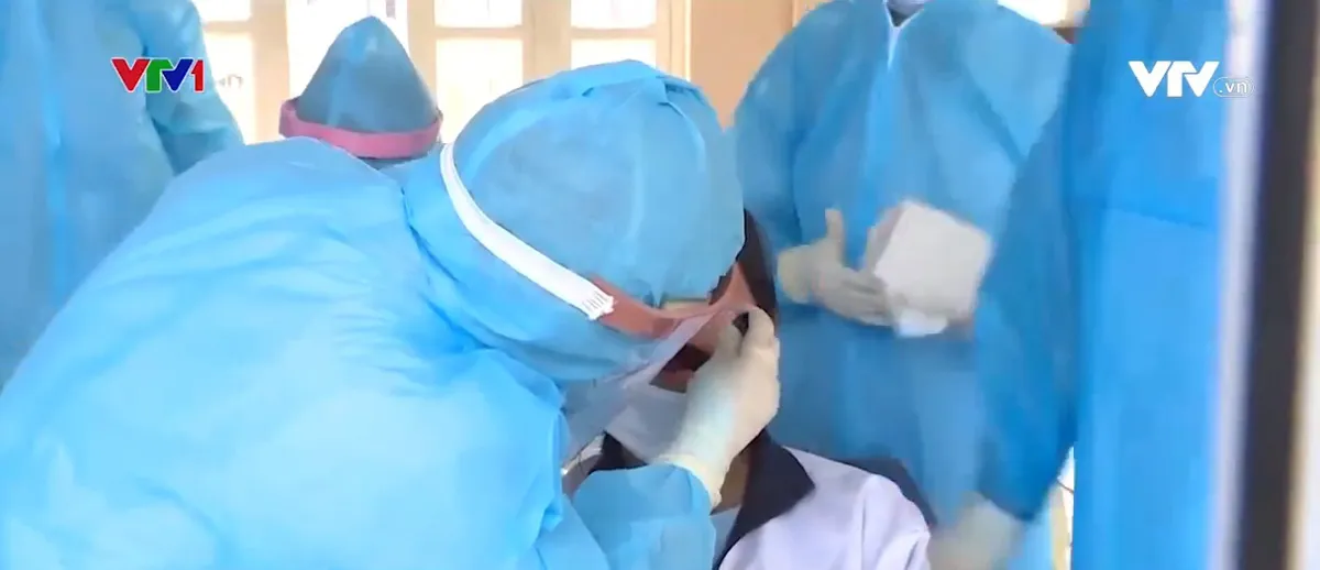 Vĩnh Phúc đẩy nhanh xét nghiệm để khoanh vùng các ổ dịch COVID-19 - Ảnh 1.
