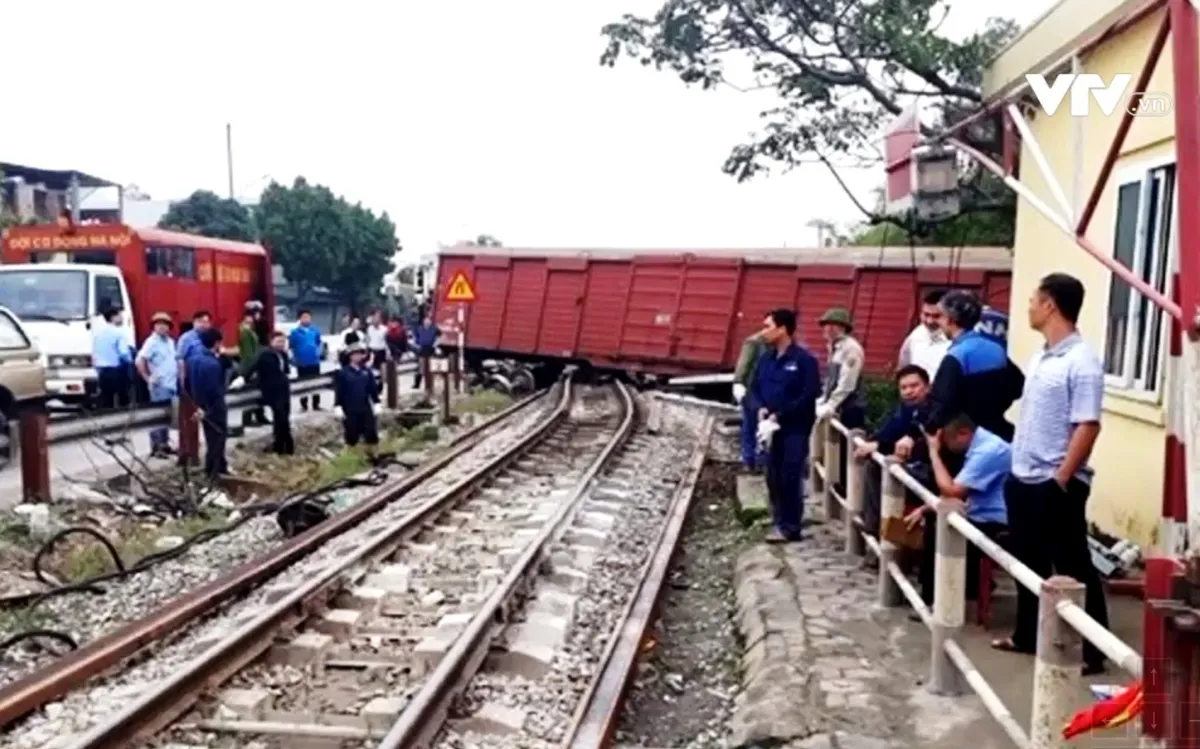 Đảm bảo an toàn chạy tàu tại khu vực thi công nâng cấp - Ảnh 1.