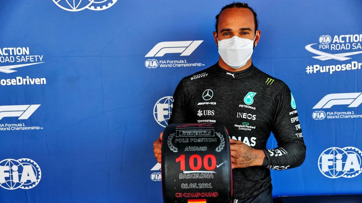 Lewis Hamilton giành vị trí xuất phát đầu tiên tại GP Tây Ban Nha - Ảnh 1. Lewis Hamilton giành vị trí xuất phát đầu tiên tại GP Tây Ban Nha - Ảnh 1.