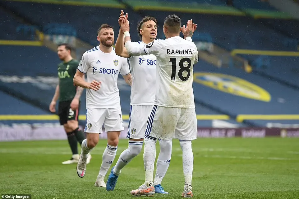 Leeds United 3-1 Tottenham: Đánh rơi 3 điểm, Tottenham top 4 xa dần - Ảnh 5. Leeds United 3-1 Tottenham: Đánh rơi 3 điểm, Tottenham top 4 xa dần - Ảnh 5.