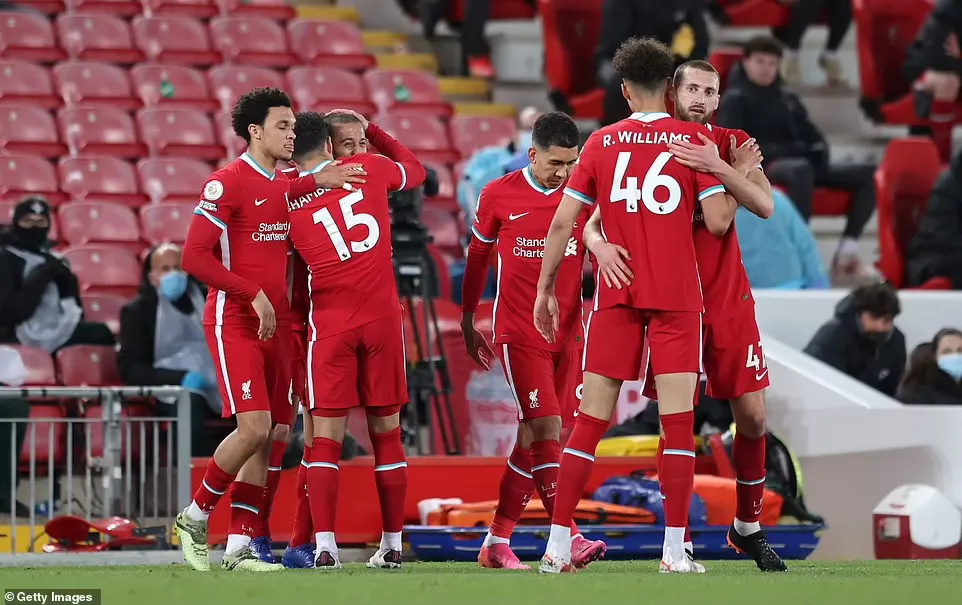 Vượt qua Southampton, Liverpool trở lại cuộc đua Top 4 - Ảnh 3. Vượt qua Southampton, Liverpool trở lại cuộc đua Top 4 - Ảnh 3.
