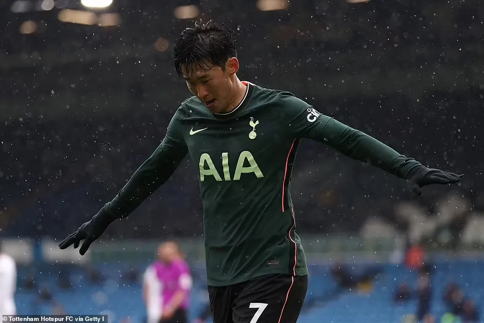 Leeds United 3-1 Tottenham: Đánh rơi 3 điểm, Tottenham top 4 xa dần - Ảnh 2. Leeds United 3-1 Tottenham: Đánh rơi 3 điểm, Tottenham top 4 xa dần - Ảnh 2.