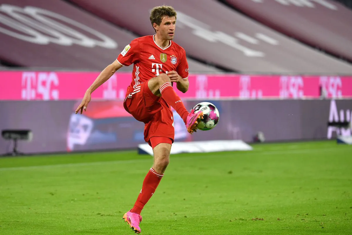 Bayern 6-0 MGladbach: Lewandowski lập hat-trick, Bayern thắng tưng bừng mừng chức vô địch - Ảnh 3. Bayern 6-0 MGladbach: Lewandowski lập hat-trick, Bayern thắng tưng bừng mừng chức vô địch - Ảnh 3.