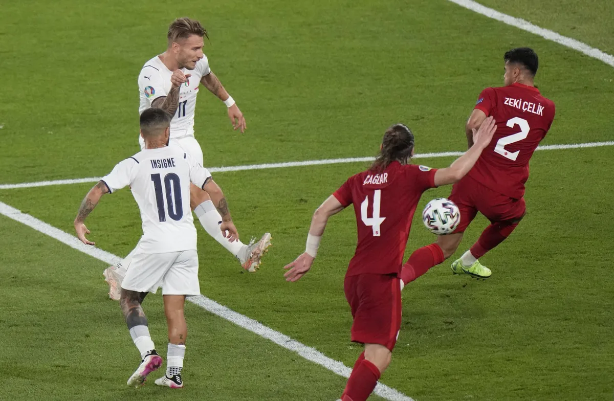 Trận khai màn EURO 2020: Sân khấu của người Italia - Ảnh 2. Trận khai màn EURO 2020: Sân khấu của người Italia - Ảnh 2.
