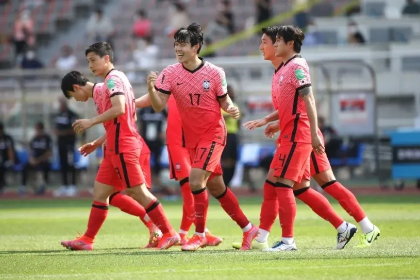 Hàn Quốc hạ gục Lebanon, ĐT Việt Nam tiến sát Vòng loại thứ 3 World Cup 2022 - Ảnh 2. Hàn Quốc hạ gục Lebanon, ĐT Việt Nam tiến sát Vòng loại thứ 3 World Cup 2022 - Ảnh 2.