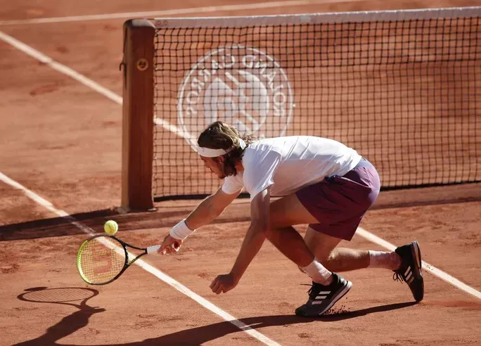 Ngược dòng ngoạn mục trước Tsitsipas, Djokovic vô địch Pháp mở rộng 2021 - Ảnh 5. Ngược dòng ngoạn mục trước Tsitsipas, Djokovic vô địch Pháp mở rộng 2021 - Ảnh 5.