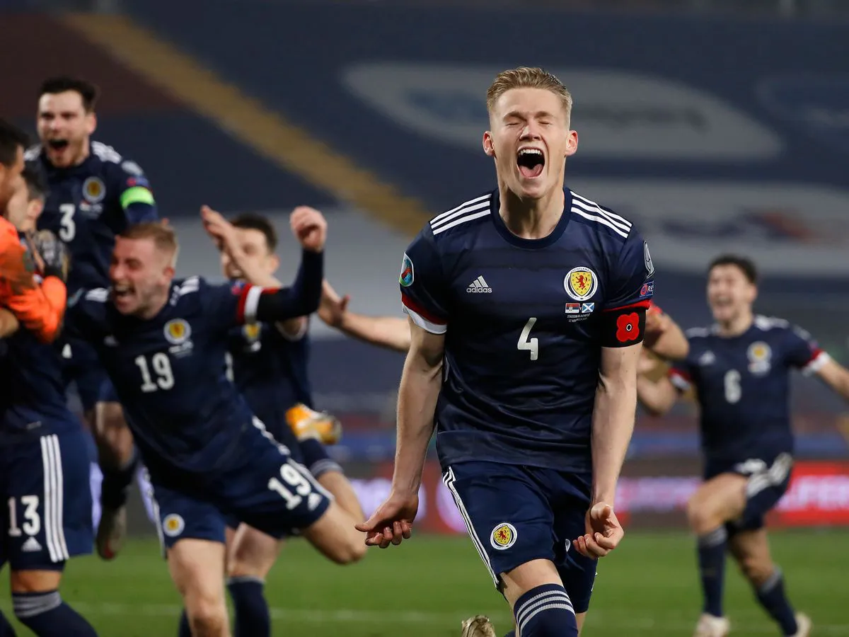 ĐT Anh - ĐT Scotland và sắc màu giải Ngoại hạng Anh - Ảnh 3. ĐT Anh - ĐT Scotland và sắc màu giải Ngoại hạng Anh - Ảnh 3.