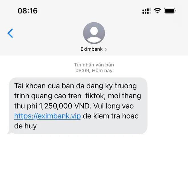 Ngân hàng cảnh báo nóng chiêu trò mang vaccine COVID-19 làm mồi câu - Ảnh 1.