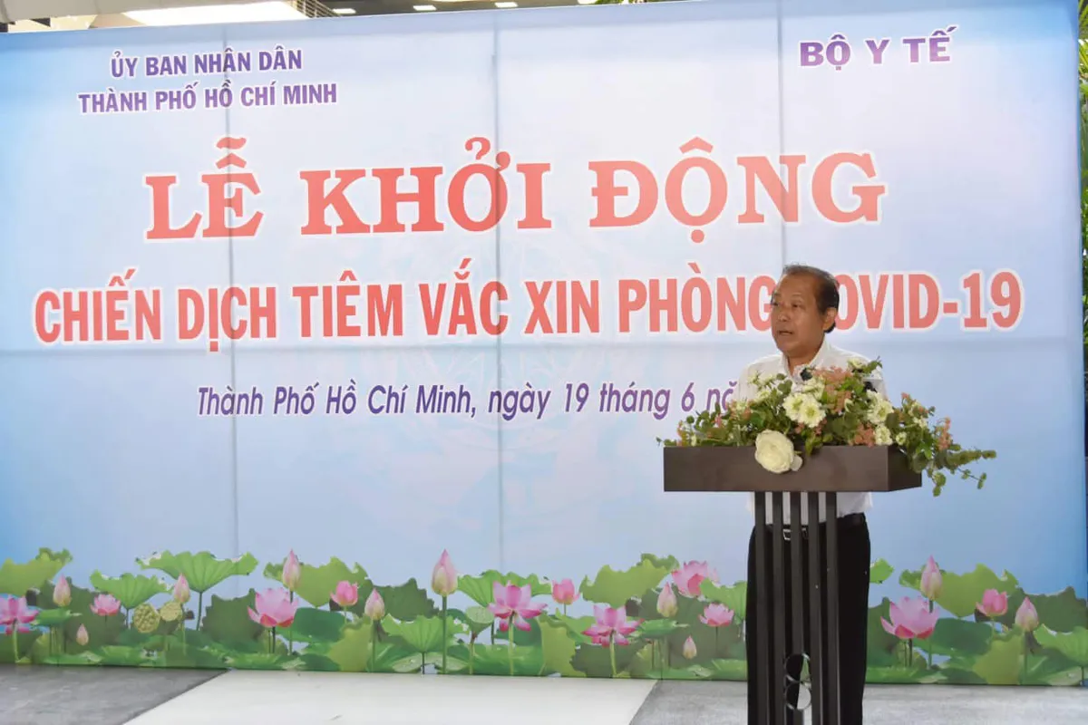 Khởi động chiến dịch tiêm chủng 836.000 liều vaccine tại TP. Hồ Chí Minh - Ảnh 1.