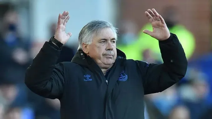 Carlo Ancelotti thay thế Zidane dẫn dắt Real Madrid - Ảnh 1.