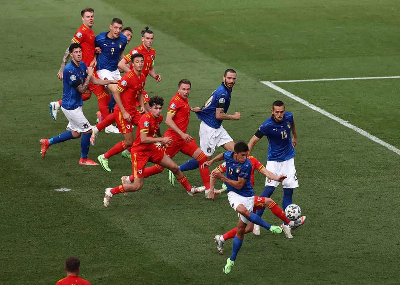 Mancini nói gì khi cùng ĐT Italia toàn thắng tại vòng bảng? - Ảnh 1. Mancini nói gì khi cùng ĐT Italia toàn thắng tại vòng bảng? - Ảnh 1.