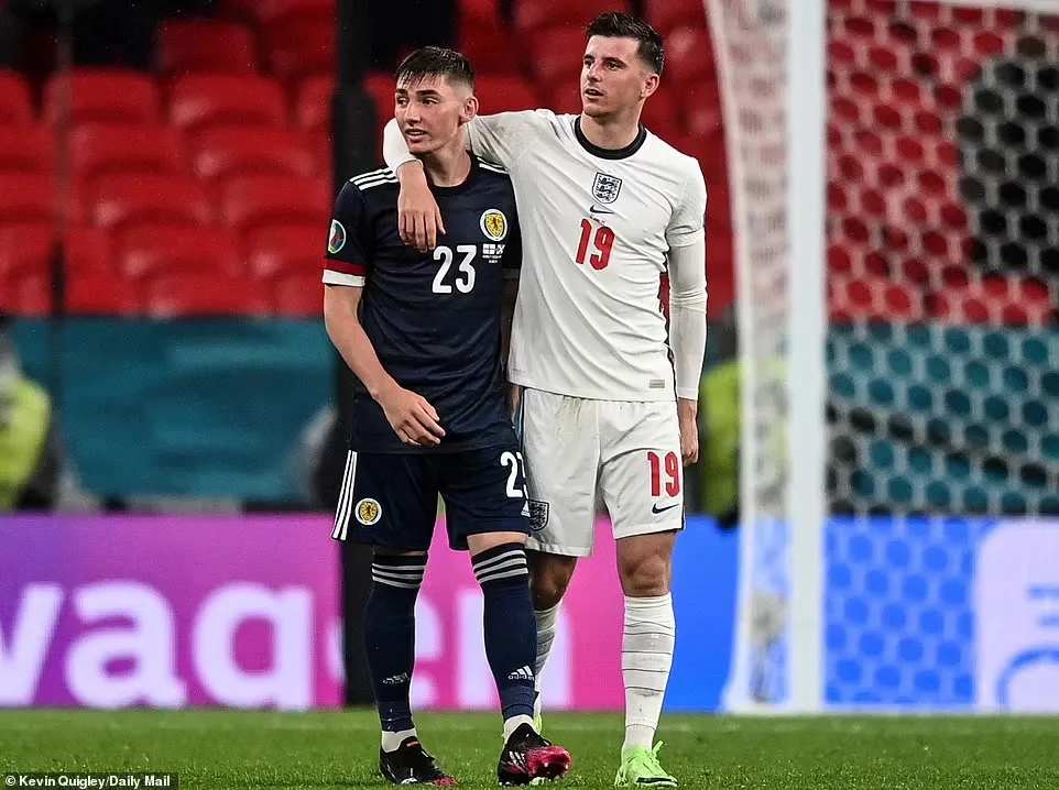 Mason Mount và Ben Chilwell có thể sẽ phải cách ly 10 ngày - Ảnh 2. Mason Mount và Ben Chilwell có thể sẽ phải cách ly 10 ngày - Ảnh 2.
