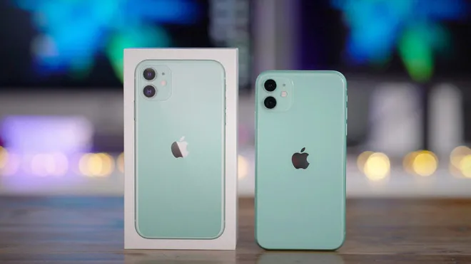 iPhone 11 chính hãng giảm giá mạnh, rẻ hơn máy xách tay - Ảnh 1.