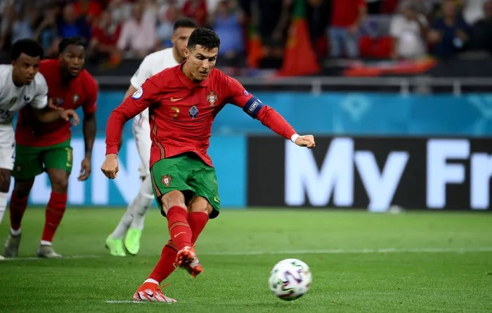 Ronaldo giành Vua phá lưới UEFA EURO 2020 - Ảnh 2. Ronaldo giành Vua phá lưới UEFA EURO 2020 - Ảnh 2.