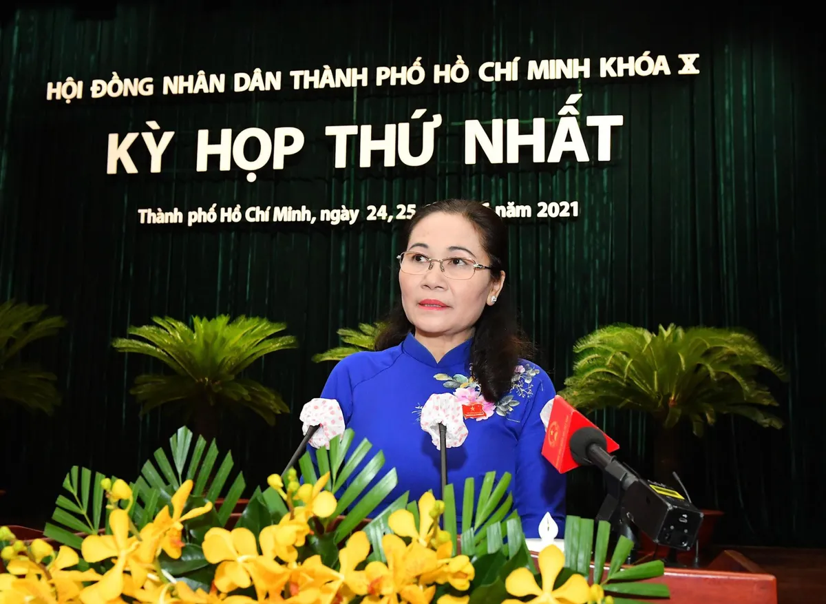 Ông Nguyễn Thành Phong tái đắc cử Chủ tịch UBND TP Hồ Chí Minh - Ảnh 2.