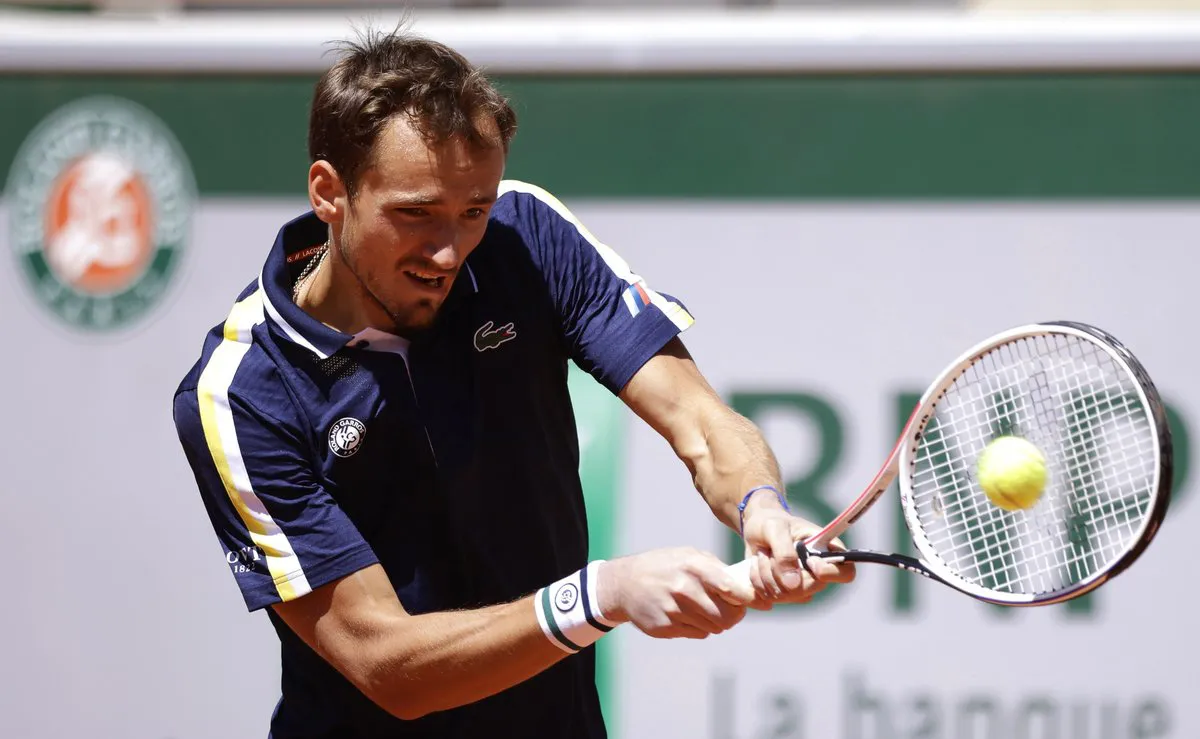 Zverev, Medvedev dễ dàng giành quyền vào vòng 4 Pháp mở rộng 2021 - Ảnh 2. Zverev, Medvedev dễ dàng giành quyền vào vòng 4 Pháp mở rộng 2021 - Ảnh 2.