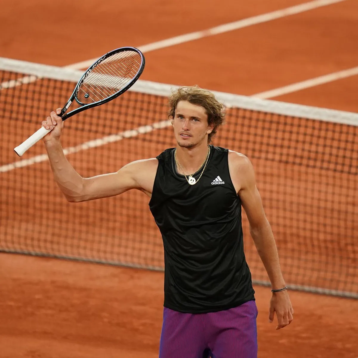 Zverev, Medvedev dễ dàng giành quyền vào vòng 4 Pháp mở rộng 2021 - Ảnh 1. Zverev, Medvedev dễ dàng giành quyền vào vòng 4 Pháp mở rộng 2021 - Ảnh 1.