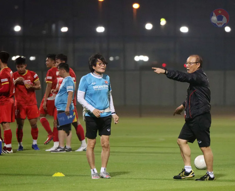 ĐT Việt Nam nỗ lực vượt qua thử thách mang tên thời tiết tại UAE - Ảnh 3. ĐT Việt Nam nỗ lực vượt qua thử thách mang tên thời tiết tại UAE - Ảnh 3.