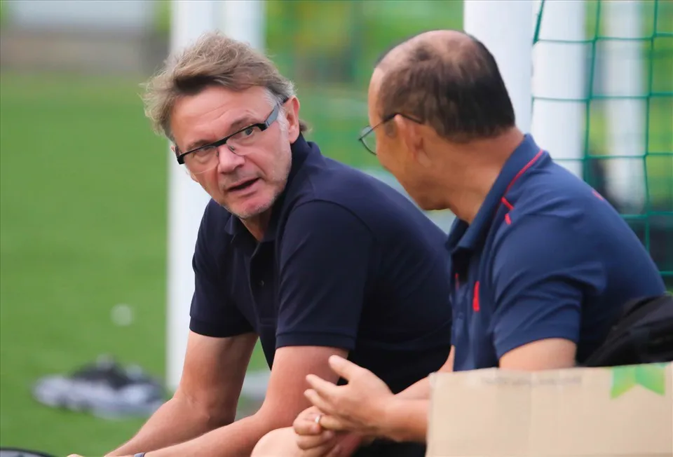 LĐBĐ Việt Nam bất ngờ chia tay HLV Philippe Troussier - Ảnh 2. LĐBĐ Việt Nam bất ngờ chia tay HLV Philippe Troussier - Ảnh 2.